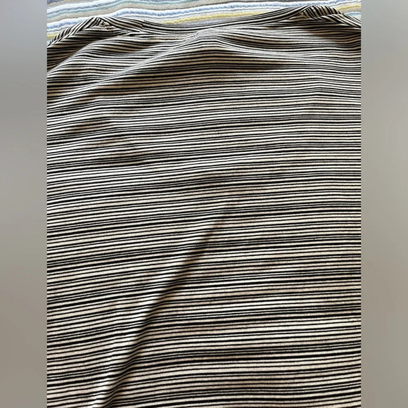 Athleta CLOUDLIGHT STRATUS TEE STRIPE - Picture 8 of 15